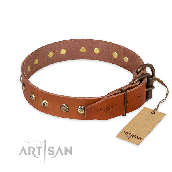 Rust-proof buckle on full grain leather collar for your stylish doggie